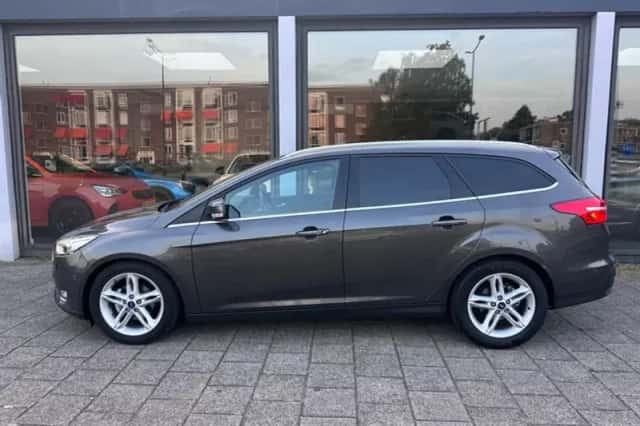 Ford Focus (2018) thumbnail 4