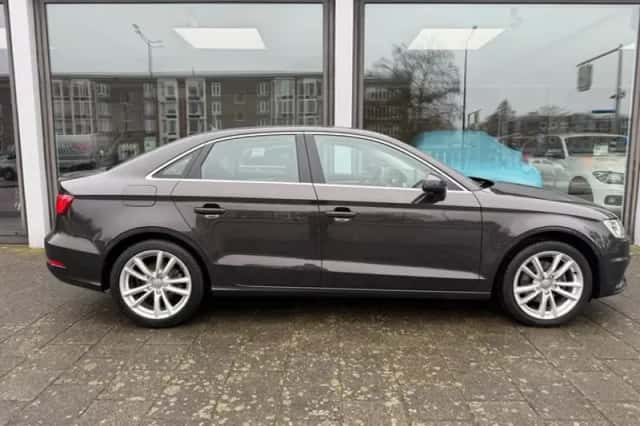Audi A3 (2014) thumbnail 2