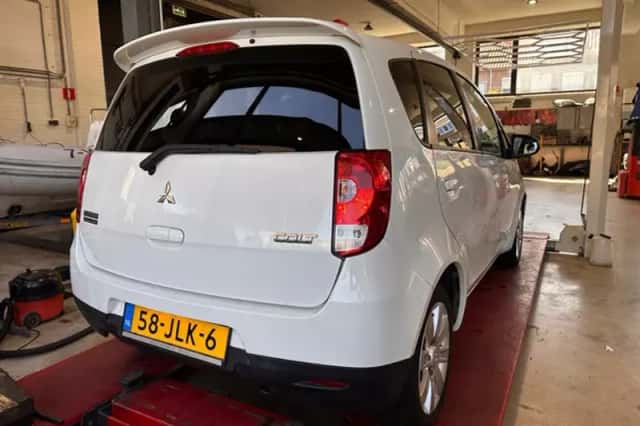 Mitsubishi Colt (2009) thumbnail 3