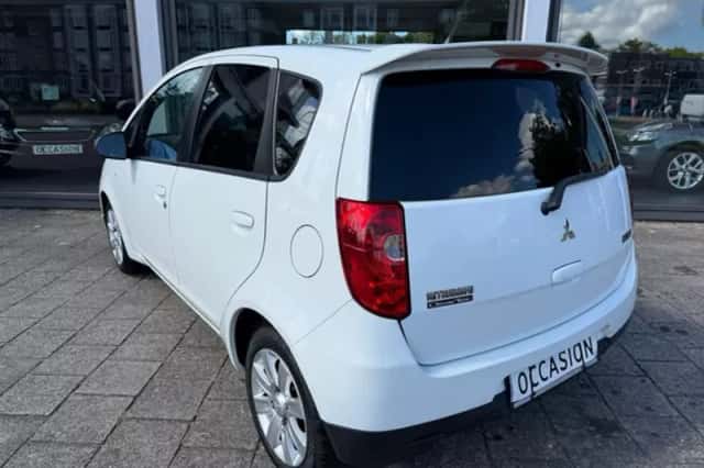 Mitsubishi Colt (2009) thumbnail 5