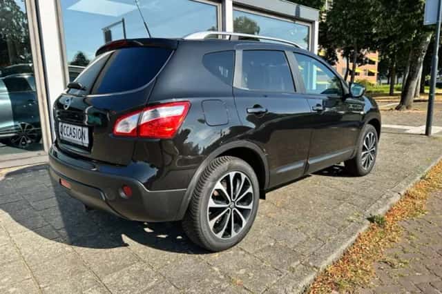 Nissan Qashqai (2012) thumbnail 4