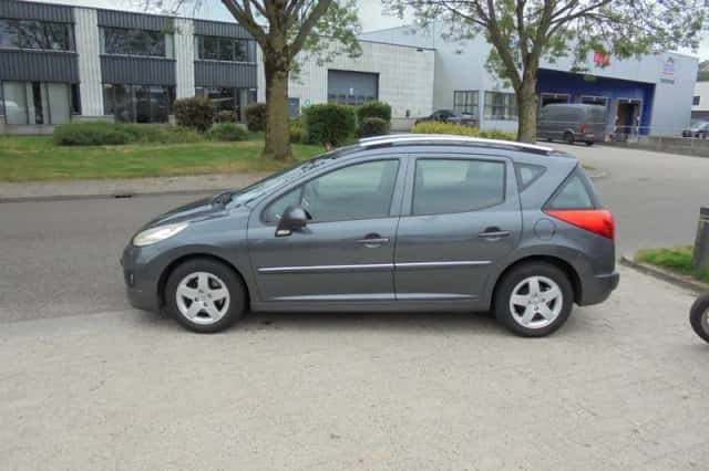 Peugeot 207 (2012) thumbnail 1