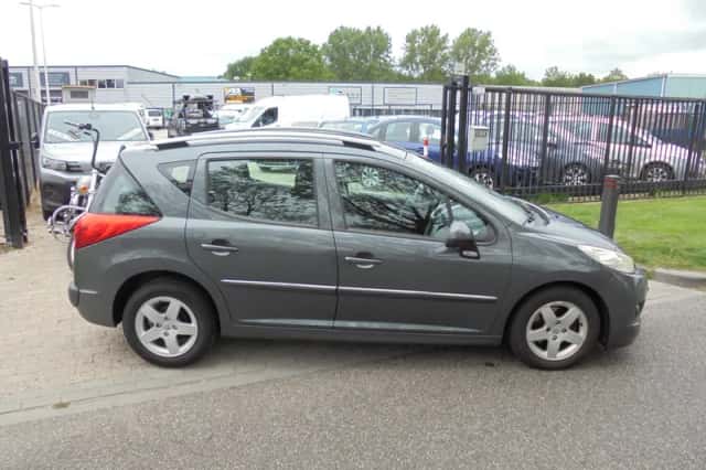 Peugeot 207 (2012) thumbnail 3