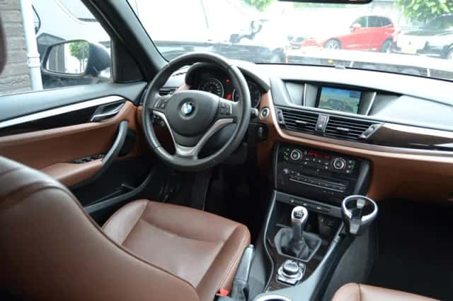 BMW X1 (2015) thumbnail 4
