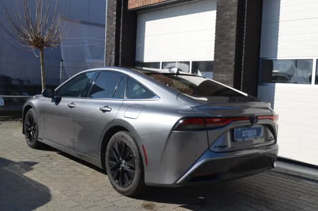 Toyota Mirai (2022) thumbnail 2