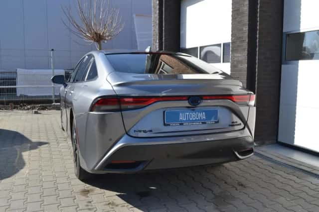 Toyota Mirai (2022) thumbnail 4