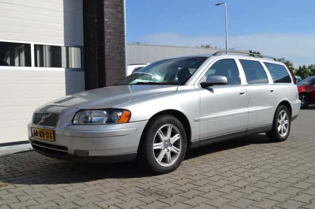 Volvo V70 (2005) thumbnail 2