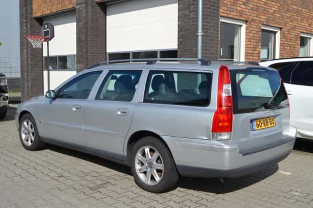 Volvo V70 (2005) thumbnail 6