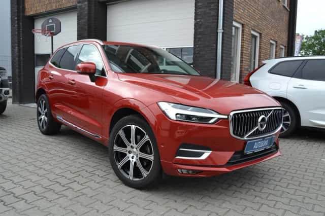 Volvo XC60 (2018) thumbnail 2