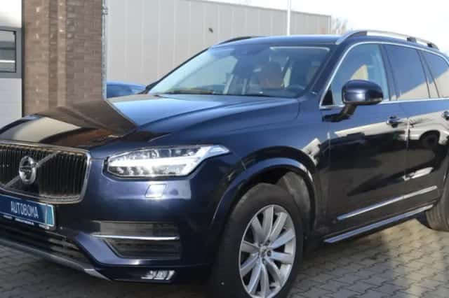 Volvo XC90 (2015) thumbnail 1