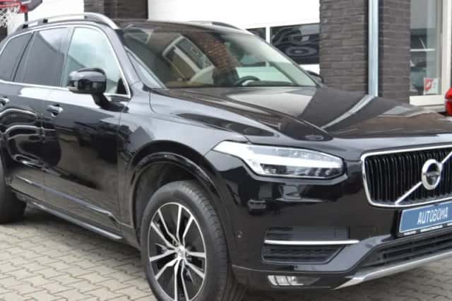 Volvo XC90 (2016) thumbnail 1