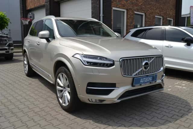 Volvo XC90 (2015) thumbnail 6