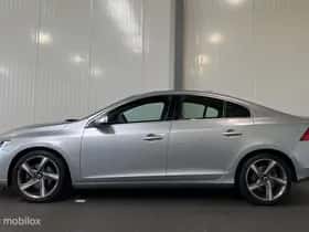Volvo S60 (2013) thumbnail 3