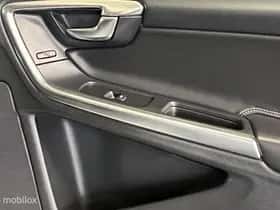 Volvo S60 (2013) thumbnail 27