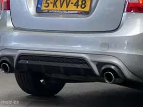 Volvo S60 (2013) thumbnail 32