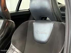 Volvo S60 (2013) thumbnail 9