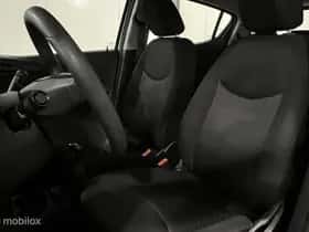 Opel Karl (2020) thumbnail 8