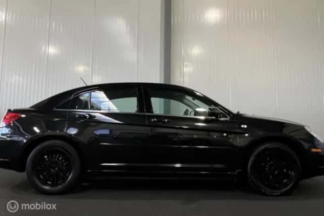 Chrysler Sebring (2009) thumbnail 5