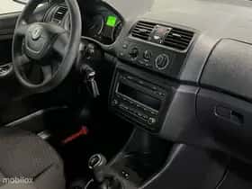 Škoda Fabia (2010) thumbnail 16