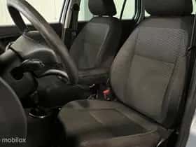 Škoda Fabia (2010) thumbnail 8