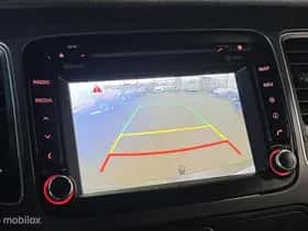 Kia Carens (2016) thumbnail 18