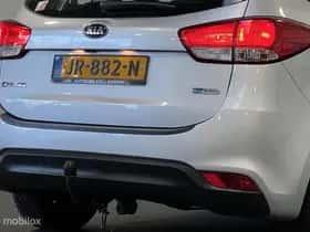 Kia Carens (2016) thumbnail 26