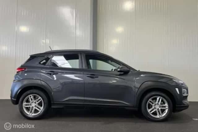 Hyundai Kona (2018) thumbnail 5