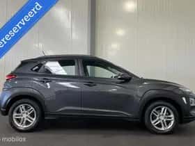 Hyundai Kona (2018) thumbnail 5