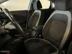 Hyundai Kona (2018) thumbnail 8