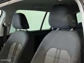 Volkswagen Golf (2014) thumbnail 9