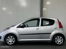 Peugeot 107 (2011) thumbnail 3