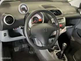 Peugeot 107 (2011) thumbnail 7