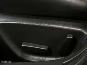 Mazda 3 (2015) thumbnail 26