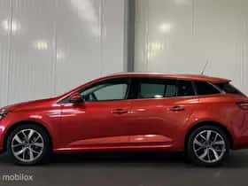 Renault Mégane (2016) thumbnail 3
