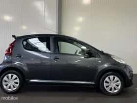 Peugeot 107 (2012) thumbnail 5