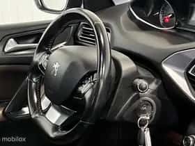 Peugeot 308 (2016) thumbnail 28