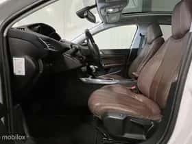 Peugeot 308 (2016) thumbnail 31