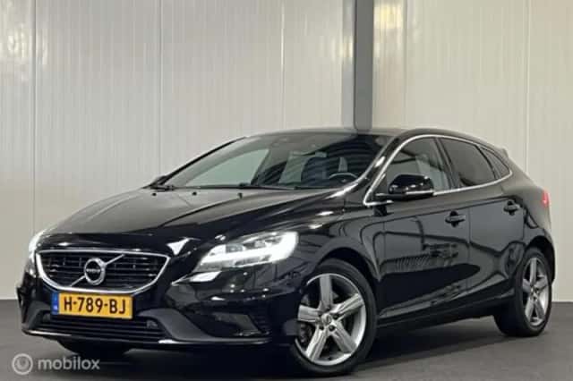 Volvo V40 (2020) thumbnail 1