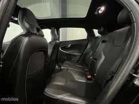 Volvo V40 (2020) thumbnail 11