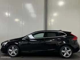 Volvo V40 (2020) thumbnail 3