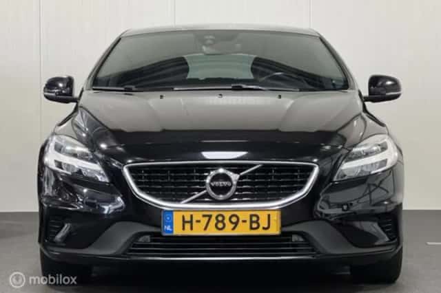 Volvo V40 (2020) thumbnail 4
