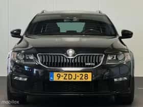 Škoda Octavia (2014) thumbnail 4