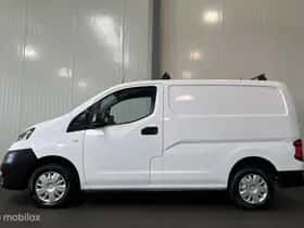 Nissan NV200 (2022) thumbnail 3