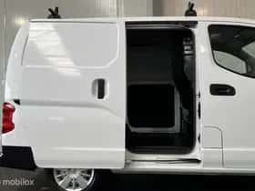 Nissan NV200 (2022) thumbnail 10