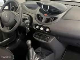 Renault Twingo (2013) thumbnail 15
