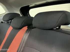 Renault Captur thumbnail 11