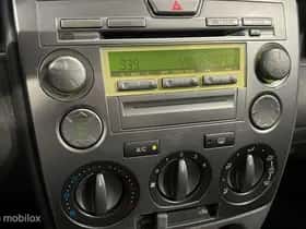 Mazda 2 (2005) thumbnail 18