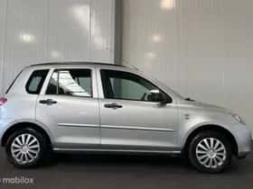 Mazda 2 (2005) thumbnail 5