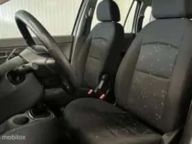 Mazda 2 (2005) thumbnail 8