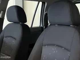 Mazda 2 (2005) thumbnail 9